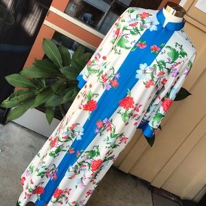 Vintage Evelyn Pearson Floral Robe